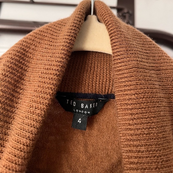 Camel Ted Baker turtleneck - Picture 4 of 4